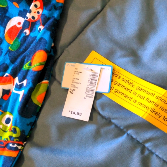 Size 10 Boys Pajamas Top - Picture 4 of 4